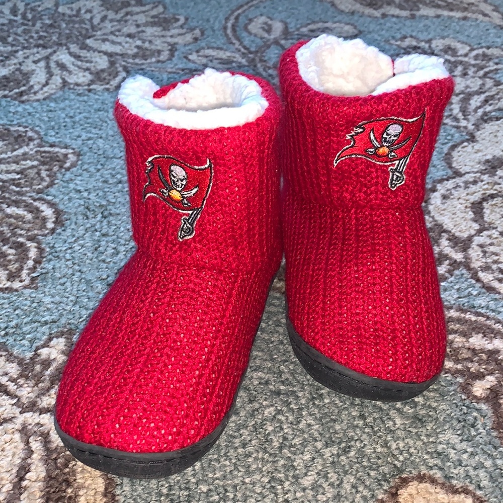 TAMPA BAY BUCCANEERS Knit Boots Womens 5-6